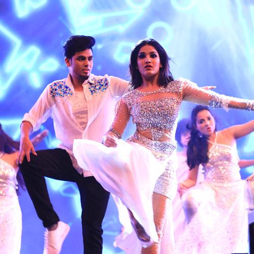 Bollywood Dance Class (Online) - JAZZ ROCKERS